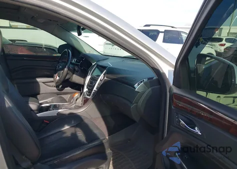 2016 Cadillac Srx Luxury Collection z USA, uszkodzony, nr VIN 3GYFNBE33GS582103